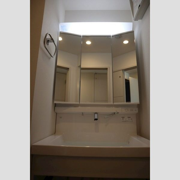 ストームの洗面所