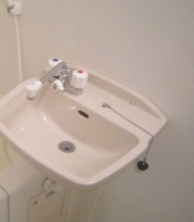 新宿区弁天町の賃貸マンションの洗面所
