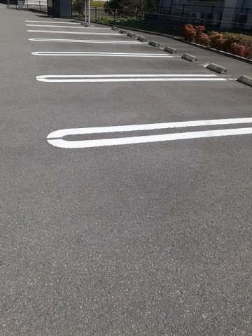 アルドーレ　Ａの駐車場|カースペースがあります