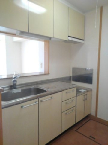 ポート・レーゼ　Ａのキッチン|お料理しやすいキッチンです