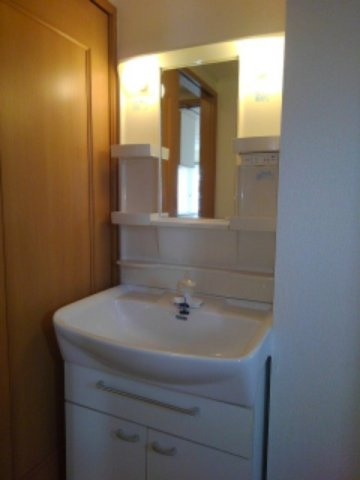 ポート・レーゼ　Ａの洗面所|広い洗面スペース