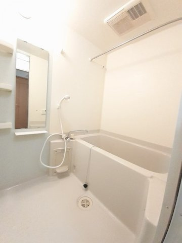 エテルノ　Ａの浴室|コンパクトで使いやすいお風呂です