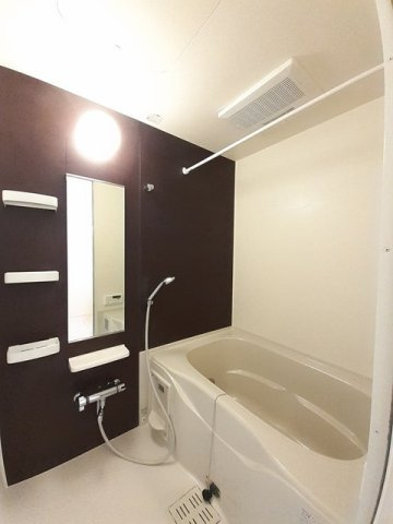 ルミエール　ヴォアレＢの浴室|お風呂です