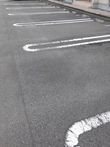 ルピナスＢの駐車場|駐車場完備です