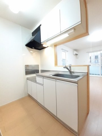 グランツのキッチン|コンパクトなキッチンで掃除もラクラク