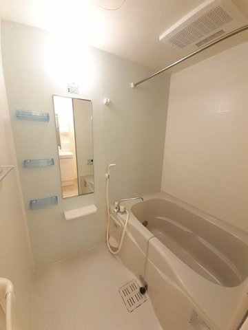 エピナール　Ｂの浴室|コンパクトで使いやすいお風呂です