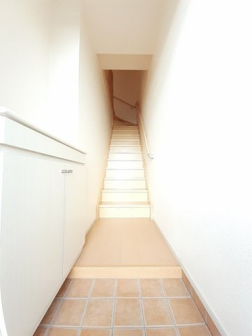 エピナール　Ｂの玄関|きれいな玄関です