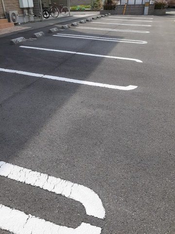 グレイス　Ｂの駐車場|駐車スペースもあります