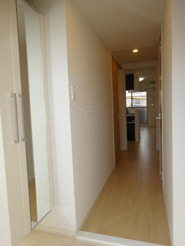 グランクリュ佐古　ＥＡＳＴの玄関|明るい玄関です