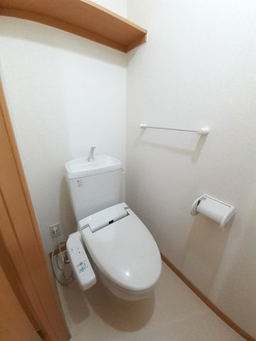 シャン・ド・フルール　Ｂのトイレ|落ち着いたトイレです