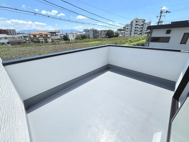 【バルコニー】 | 福岡市南区井尻2丁目1期　1号棟（全1棟）【仲介手数料無料・0円】 | 現地写真。