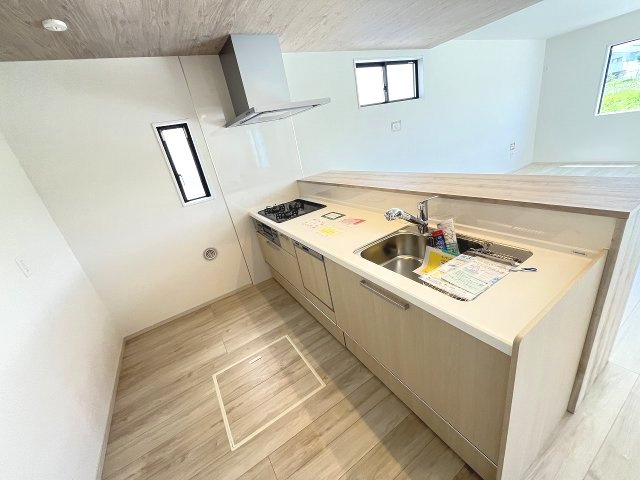 【キッチン】 | 福岡市南区井尻2丁目1期　1号棟（全1棟）【仲介手数料無料・0円】 | 現地写真。
