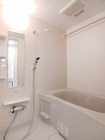 サニーハウスⅡの浴室|落ち着いた空間のお風呂です