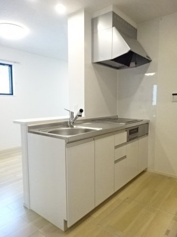 アイフラット東金　ノアールのキッチン|コンパクトなキッチンで掃除もラクラク