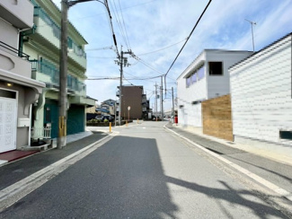 【前面道路含む現地写真】 | 高槻市春日町　中古戸建