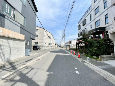 【前面道路含む現地写真】 | 高槻市春日町　中古戸建