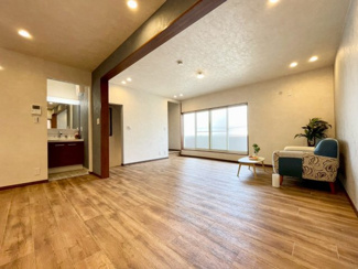 【居間・リビング】 | 高槻市春日町　中古戸建