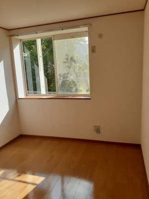 【居間・リビング】 | あすこっと | 明るい室内です