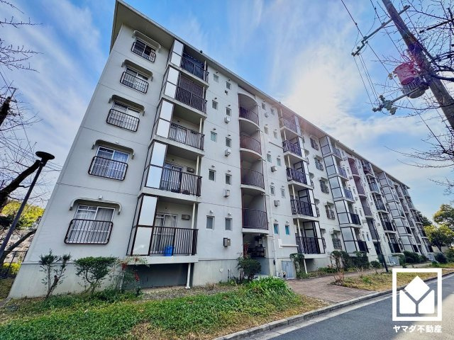 醍醐山ノ上団地B　２棟の外観
