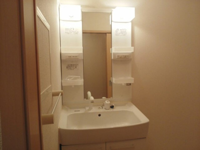 【洗面所】 | シャンペトル | 脱衣スペースもあります