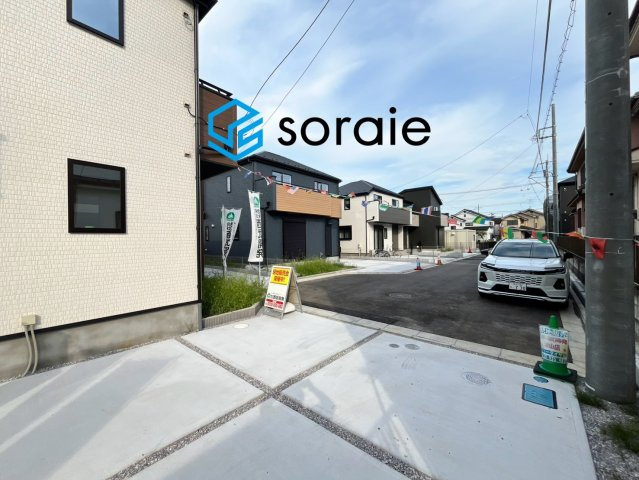 狭山市笹井10期 新築戸建　全9棟　グラファーレの前面道路含む現地写真|令和8年8月20日撮影。