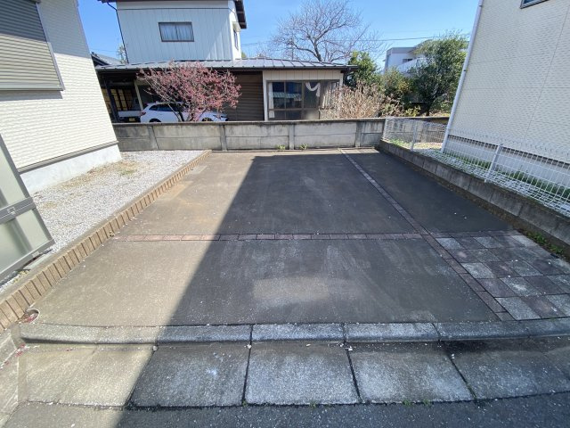 中清戸3丁目　中古戸建の駐車場