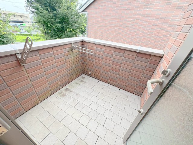 グリーンメゾン山本のバルコニー|落ち着いた時間を過ごせるバルコニーです