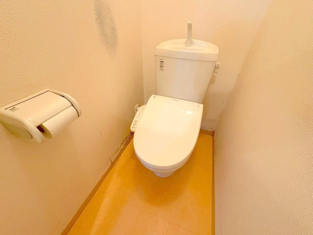 グリーンメゾン山本のトイレ|落ち着いたトイレです