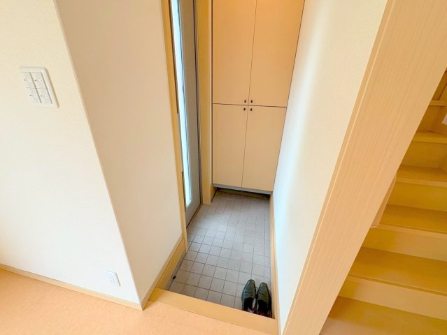 グリーンメゾン山本の玄関|きれいな玄関です