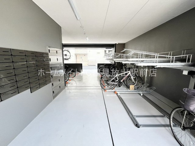 大阪市城東区東中浜２丁目の賃貸マンションのロビー