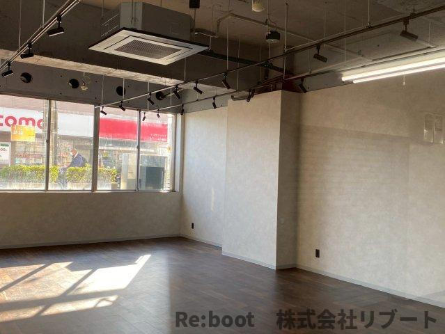 コープ野村本八幡の内装