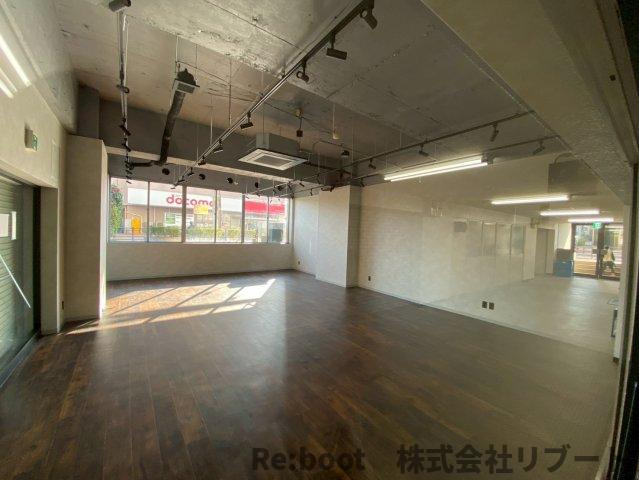 コープ野村本八幡の内装