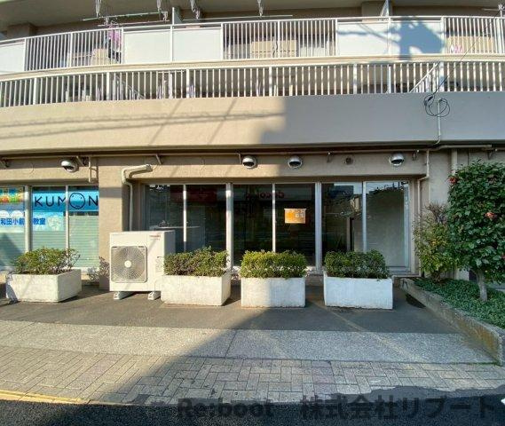 コープ野村本八幡のエントランス