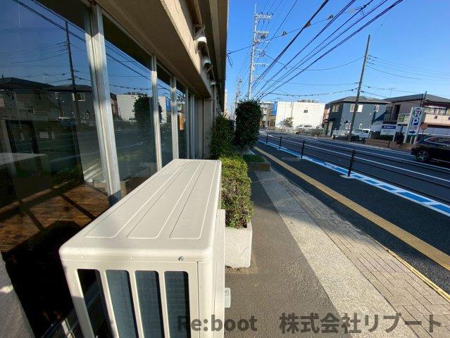 コープ野村本八幡の周辺