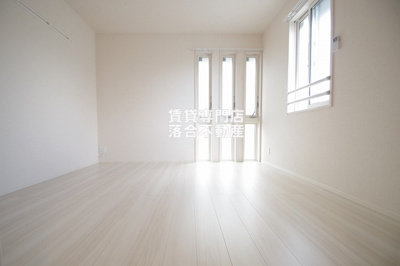 【寝室】 | Freesia | 開放感のある綺麗なお部屋