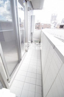 【バルコニー】 | Freesia | 南西向き、日当たり良好◎