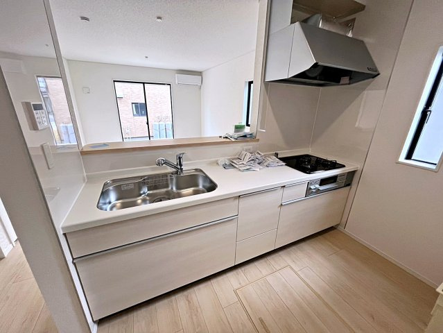 新築戸建・新築建売　二本松市郭内第5　二本松北小・二本松第一中のキッチン|キッチンはカウンターになっているのでリビング全体を見渡すことができます！
