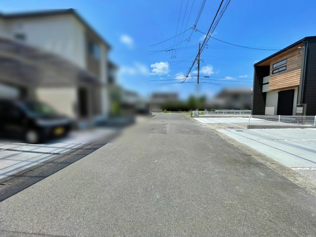 新築戸建　ブルーミングガーデン園部町横田1号2期の前面道路含む現地写真|7/24現地写真