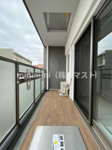 セレニテフラン難波のバルコニー