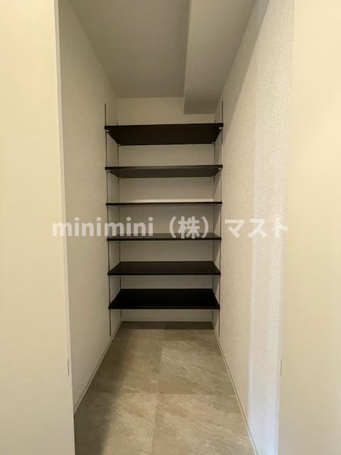 セレニテフラン難波の収納