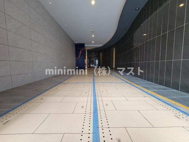 セレニテフラン難波のロビー