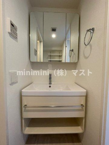 セレニテフラン難波の洗面所