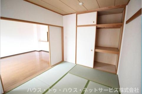 グランシャリオ双伸の和室