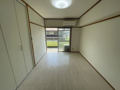 【洋室】 | 第２日興マンション