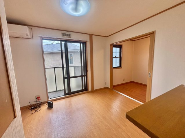 レグルス英賀保の居間・リビング