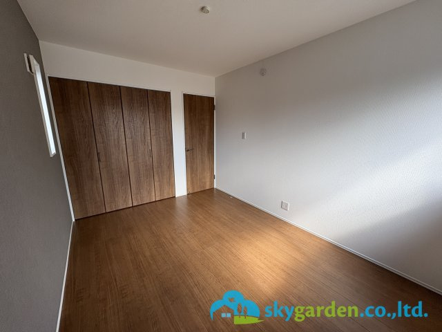 茅ヶ崎市松が丘2丁目　新築戸建　全3棟1号棟の寝室|ゆとりの広さです