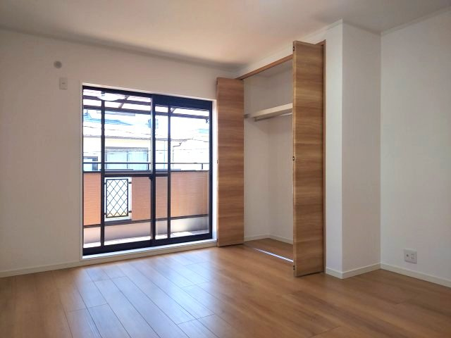 宝塚市南ひばりガ丘1丁目一戸建の洋室|2階洋室約9帖