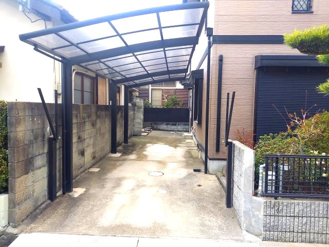宝塚市南ひばりガ丘1丁目一戸建の駐車場