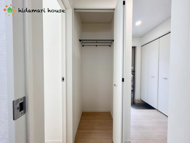 上尾市領家第2　新築戸建　クレイドル01の収納|廊下収納