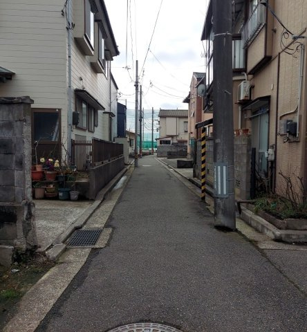 新潟市中央区白山浦2丁目の前面道路含む現地写真